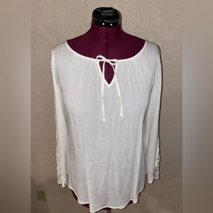 Socialite Women’s Peasant Top, White, Small